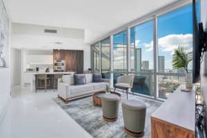 851 Ne 1st Ave 2202, Miami