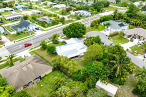 2041 SE Floresta Dr, Port Saint Lucie, FL 34984 - MLS#F10519231