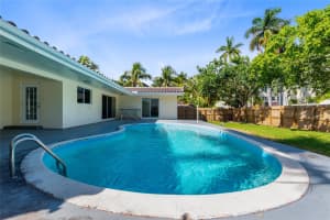 1255 Hollywood Blvd, Hollywood, FL 33019 Sold 10/31/25