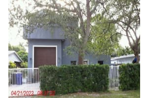 810 Sw 10th Ter, Fort Lauderdale