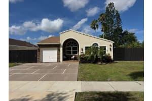5866 Sw 99th Ln, Cooper City