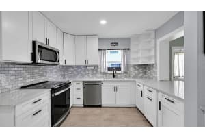 801 SW 14th Ct, Fort Lauderdale, FL 33315 - MLS#F10519256
