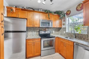 2050 NE 39th Street N202, Lighthouse Point, FL 33064 - MLS#F10519290