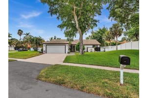 4201 73rd Avenue, Lauderhill, FL 33319 - MLS#F10519301