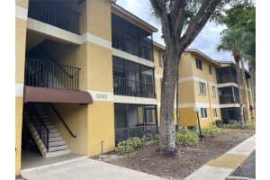 3083 N Oakland Forest Dr 308, Oakland Park