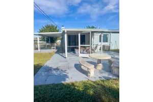 1020 Cherry Rd, West Palm Beach, FL 33409 - MLS#F10519399