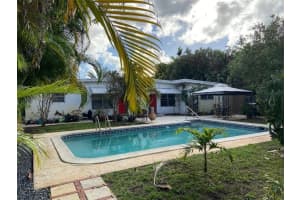 1935 Adams St, Hollywood, FL 33020 - MLS#F10519400