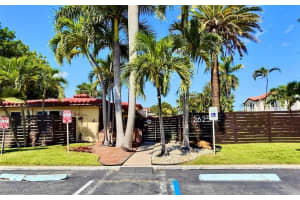 2625 NE 13th Ct 3, Fort Lauderdale, FL 33304 - MLS#F10519449
