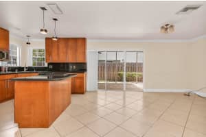 5486 Nw 44th Way, Coconut Creek