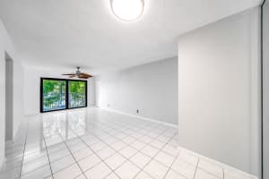 150 Cypress Club Dr 528, Pompano Beach, FL 33060 - MLS#F10519491