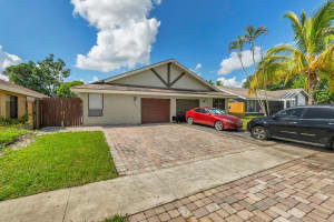 7432 Sw 12th Ct, North Lauderdale