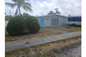 242 Ne 42nd St, Deerfield Beach