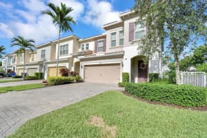 1105 Banyan Dr, Hollywood, FL 33021 - MLS#F10519515