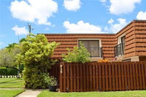 915 SW 120th Way, Davie, FL 33325 Sold 11/25/25