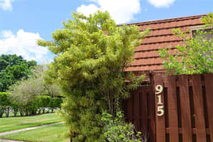 915 SW 120th Way, Davie, FL 33325 Sold 11/25/25