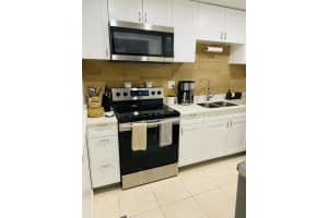 1470 NE 125th Ter 204, North Miami, FL 33161 - MLS#F10519521