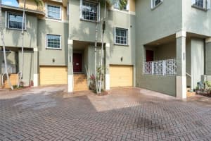 1215 Tequesta St, Fort Lauderdale, FL 33312 - MLS#F10519528