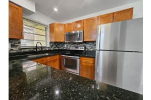 6605 Winfield Blvd 32, Margate, FL 33063 Sold 09/15/25