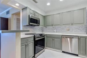 6437 Bay Club Dr 3, Fort Lauderdale, FL 33308 - MLS#F10519585