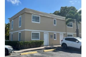 317 SE 11th Ave D, Pompano Beach, FL 33060 Sold 12/12/25