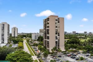 2425 Presidential Way 1502, West Palm Beach