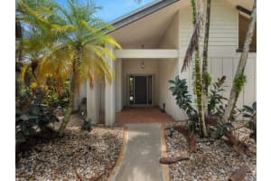 2111 Racquet Club, Palm City