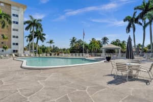 2990 Ne 16th Ave 201, Oakland Park