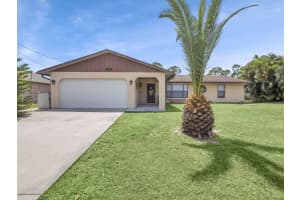 834 Se Walters Ter, Port Saint Lucie