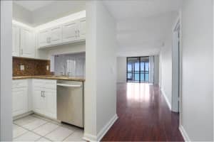 109 Lake Emerald Dr 110, Oakland Park