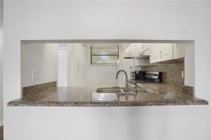 109 Lake Emerald Dr 110, Oakland Park, FL 33309 - MLS#F10519662