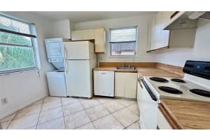 1200 SW 113th Ter 204, Pembroke Pines, FL 33025 - MLS#F10519665