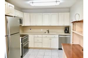 1004 Newcastle A 1004, Boca Raton, FL 33434 - MLS#F10519737