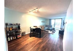 118 Lake Emerald Dr Drive, Oakland Park, FL 33309 - MLS#F10519787