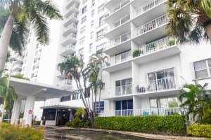 2851 Ne 183rd St 1411-15e, Aventura