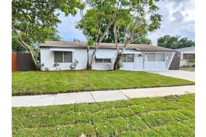 7070 Liberty St, Hollywood, FL 33024 - MLS#F10519812