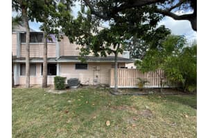 2024 Winners Circle, North Lauderdale, FL 33068 - MLS#F10519821