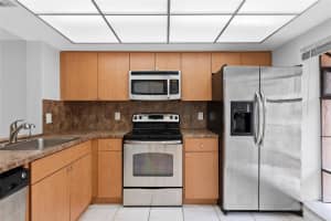 2355 SW 15th St 75, Deerfield Beach, FL 33442 - MLS#F10519822