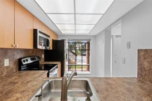 2355 SW 15th St 75, Deerfield Beach, FL 33442 - MLS#F10519822