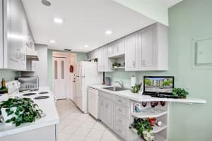 1100 Saint Charles Pl 612, Pembroke Pines, FL 33026 - MLS#F10519838