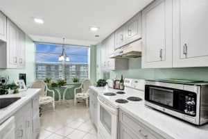 1100 Saint Charles Pl 612, Pembroke Pines, FL 33026 - MLS#F10519838