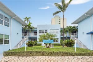 315 Van Buren St 105B, Hollywood, FL 33019 - MLS#F10519911