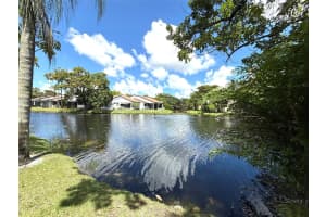 712 SW 88th Ter 712, Plantation, FL 33324 Sold 10/15/25