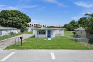 2055 Nw 8th St, Pompano Beach