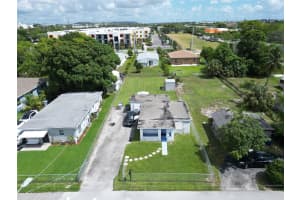 2055 NW 8th St, Pompano Beach, FL 33069 - MLS#F10519951
