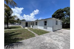 1835 Nw 122nd St, Miami