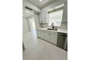300 SW 12th St, Boca Raton, FL 33432 - MLS#F10519991