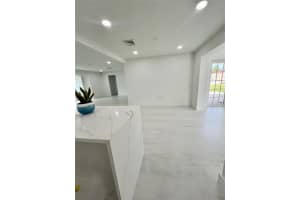 300 SW 12th St, Boca Raton, FL 33432 - MLS#F10519991