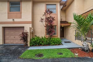 1013 SW 112th Ter 1013, Pembroke Pines, FL 33025 - MLS#F10520034