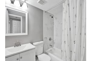 821 NW 103 TE 104, Pembroke Pines, FL 33026 - MLS#F10520055