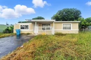 3196 Seacrest Boulevard, Boynton Beach, FL 33435 - MLS#F10520085